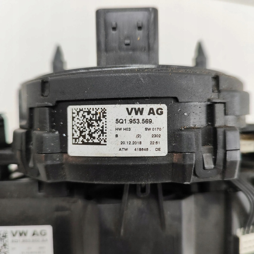 фото №8, Volkswagen tiguan 2019 рычаг / переключатель поворотники