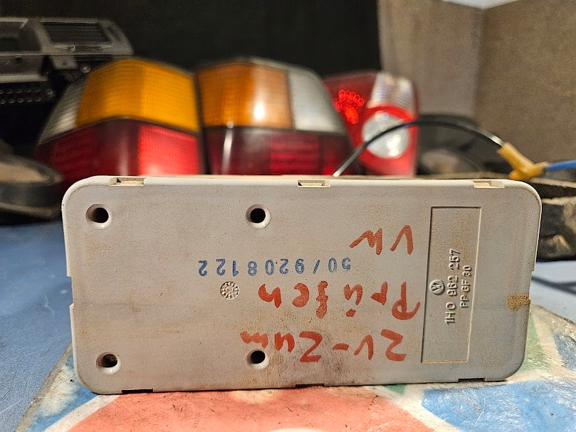 фото №5, Модуль помпа замка центрального привід vw golf iii 1h0962257 1h0962263