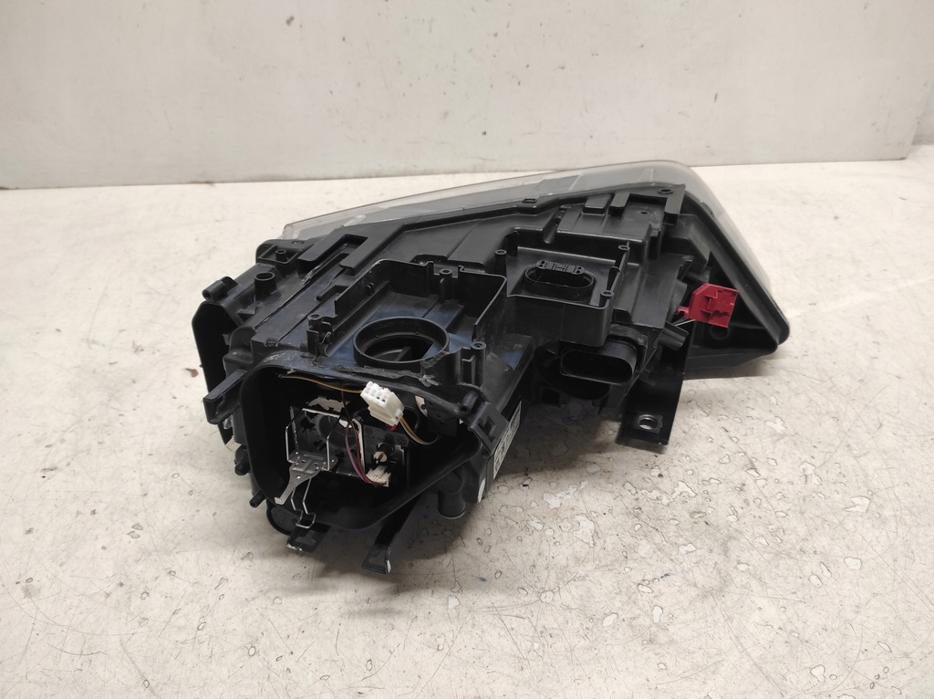 фото №9, Audi q3 1 i 11- лампа права перед bi ксенон 8u0941032