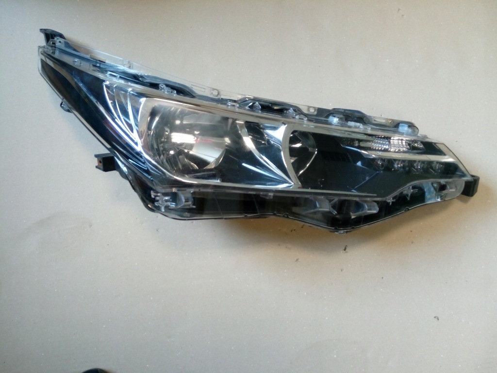 фото №1, Фара правий toyota corolla e16 lift оригінал europa