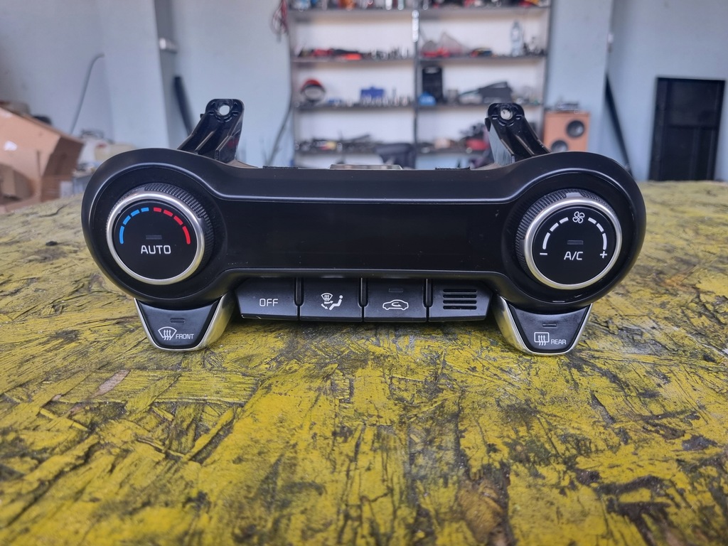 фото №1, Kia stonic панель кондиционера climatronic europa