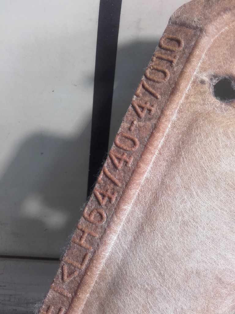 фото №5, Bmw 8 e31 обивка обшивка багажника левый