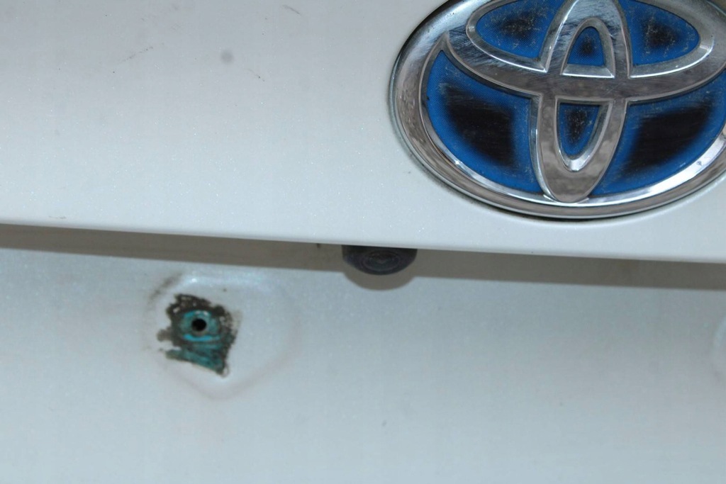 фото №6, Крышка багажника багажника задняя задняя камера toyota chr c-hr код лакокрасочного покрытия 070