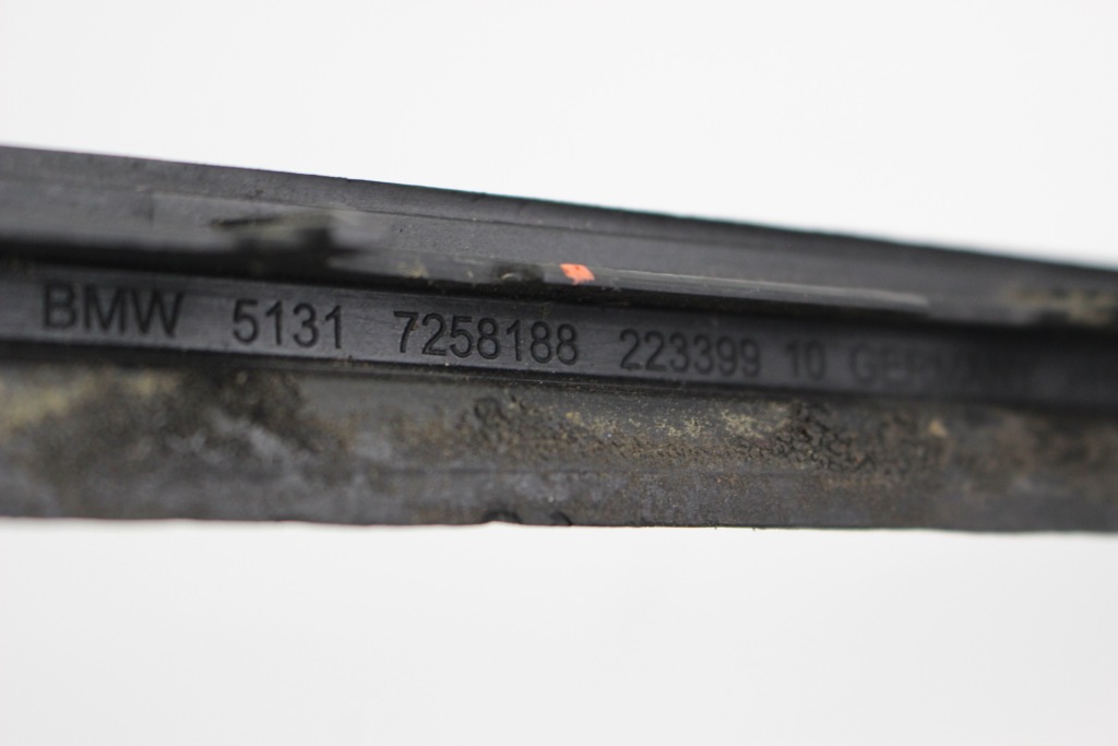 Молдинг скло лобове ущільнювач права czarna bmw f30 f31 f80 7258188 Київ