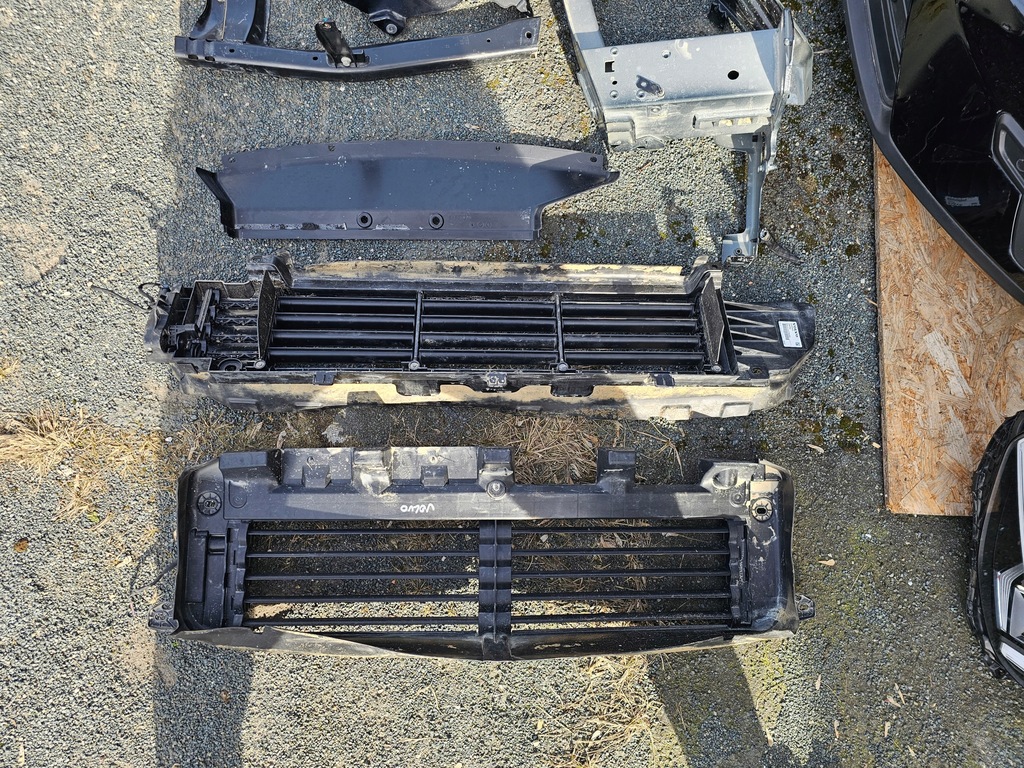 фото №15, Volvo xc40 перед капот бампер лампы