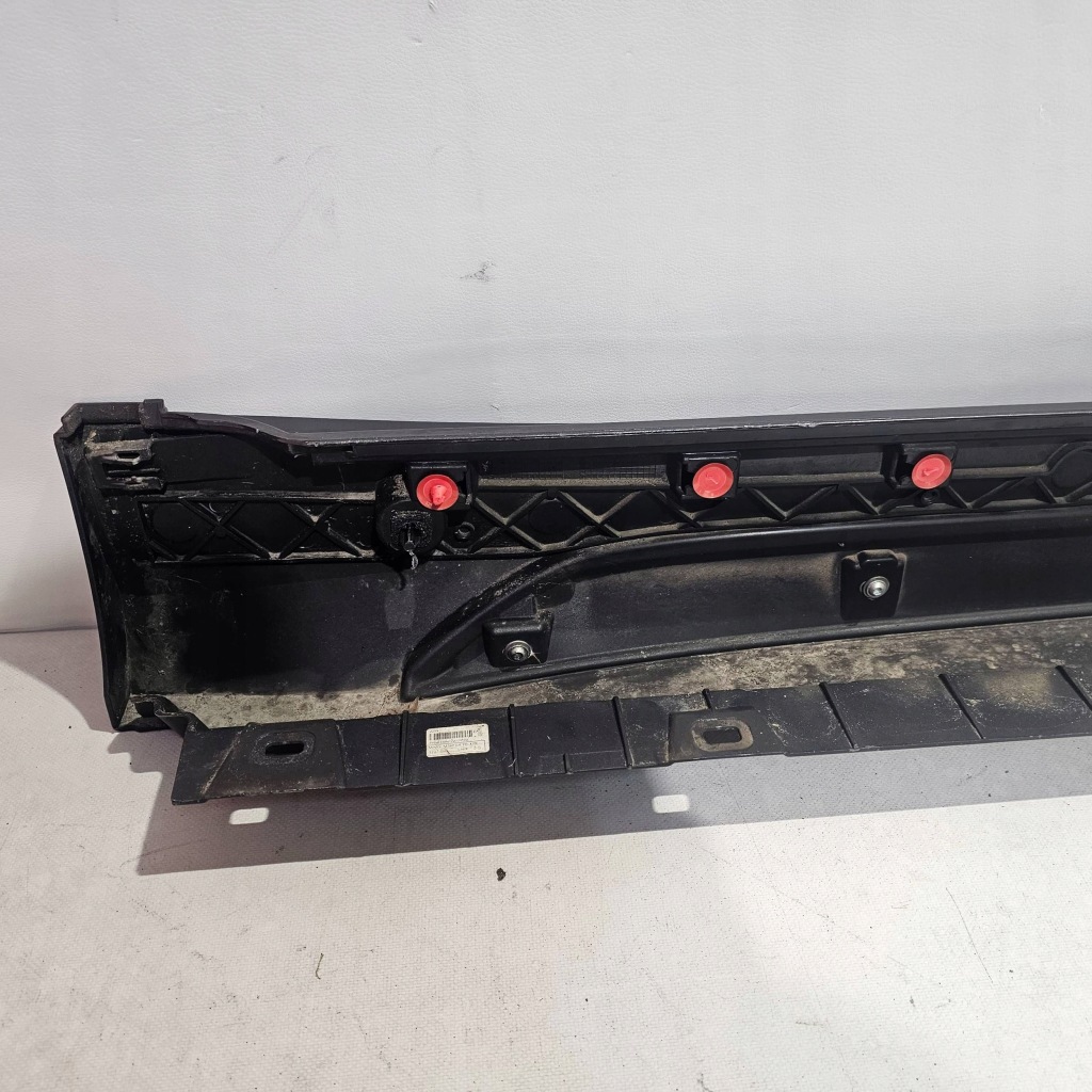 Молдинг поріг ліва maserati grecale trofeo карбон 18073453 Оригінал