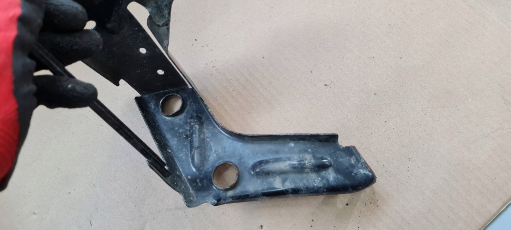 A6 c6 рестайлинг  кронштейн кронштейн кронштейн интеркулер правый 2.0 tdi 4f0145814ab Недорого