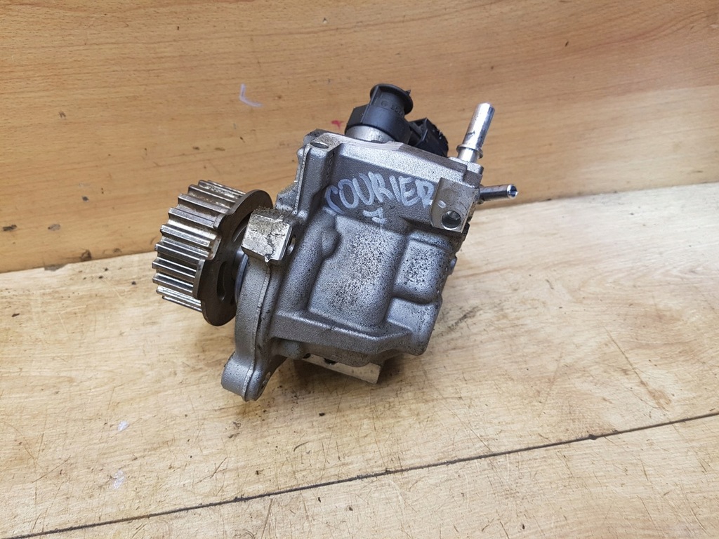 фото №1, Насос впрыскная ford transit courier lift 1.5 tdci