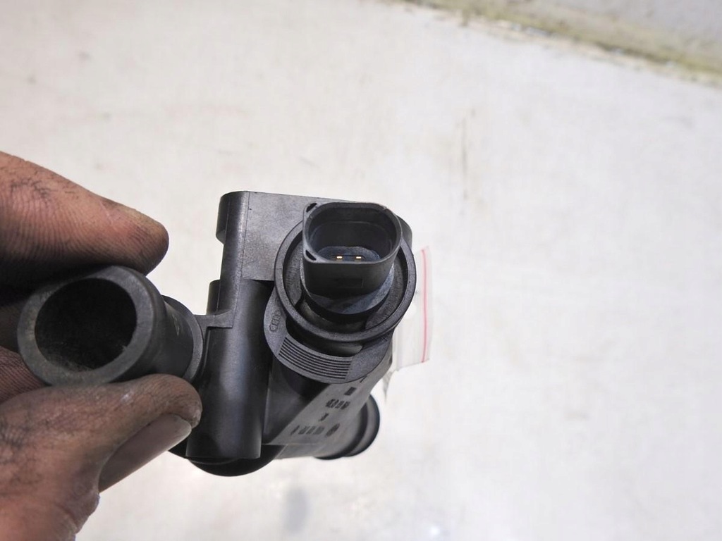 фото №6, Корпус термостата audi a3 8p 2.0 tdi 03g121132b