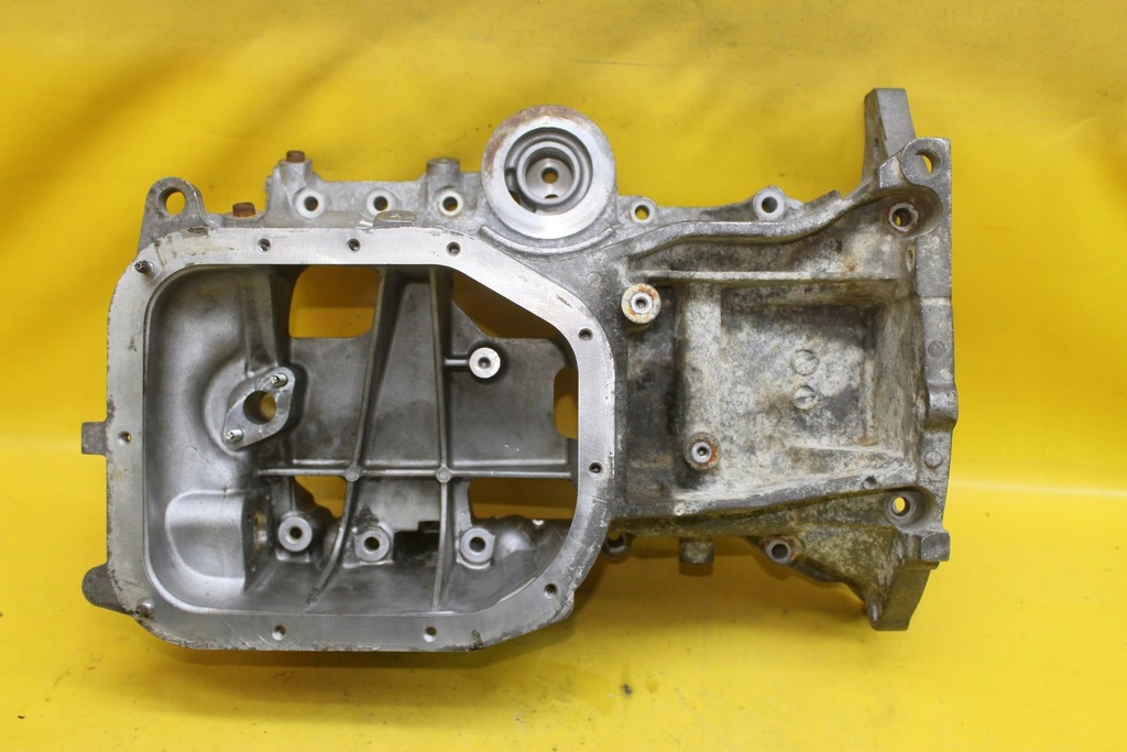 фото №9, Поддон масляная масла auris 1.4 d4d 1nd