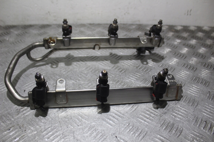 фото №1, Молдинг впрыскная ford mustang v lift 3.7 v6