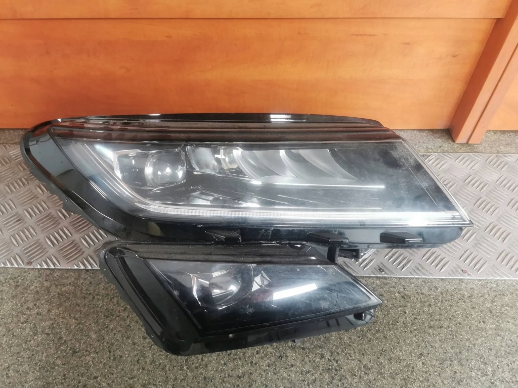 фото №1, Лампа правый перед full led skoda kodiaq оригинальный номер 56694016f