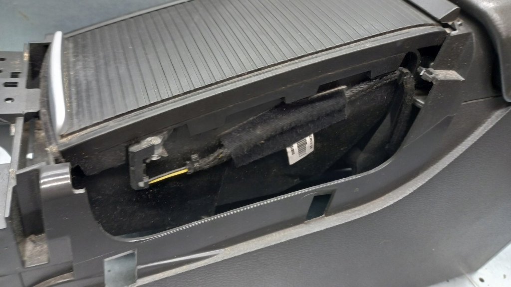 фото №11, Туннель средний volvo v70 ii lift 05r 30643515