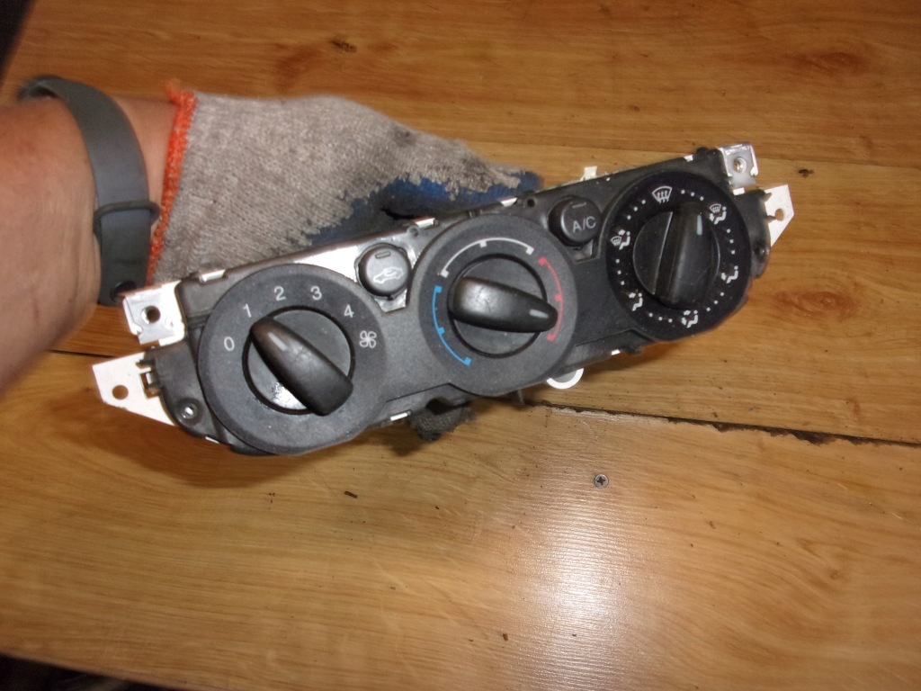 фото №1, Ford focus mk2 панель обдув кондиционера lift