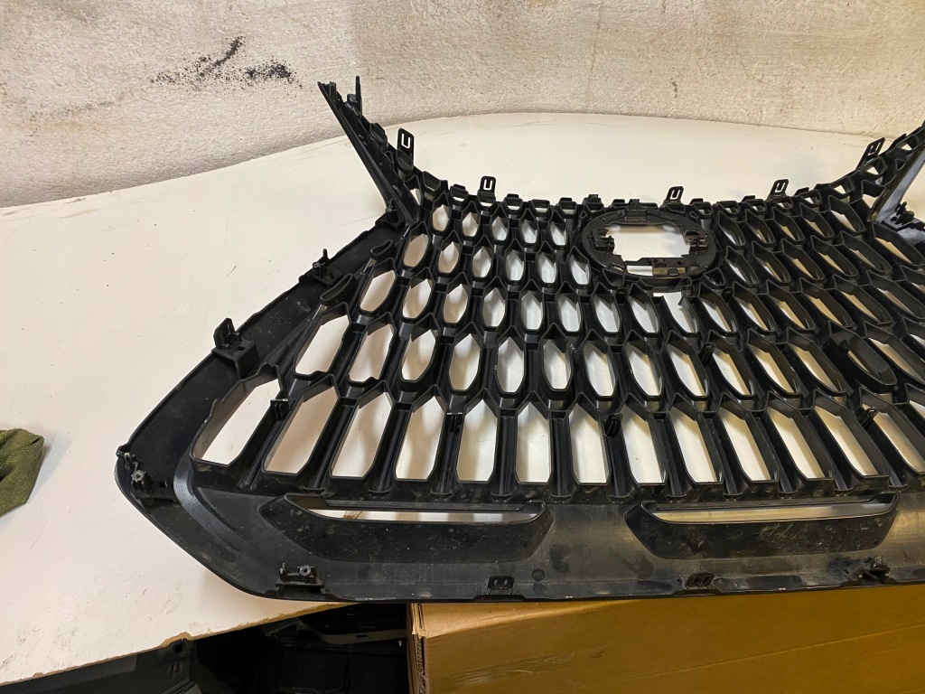 Решітка радіатора lexus nx новий model Ціна