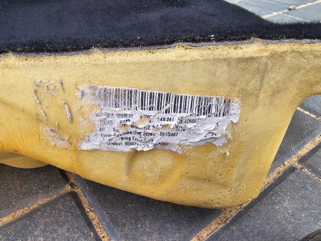 фото №12, Mercedes gla h247 20- обшивка левый правый перед a1776802000 usa