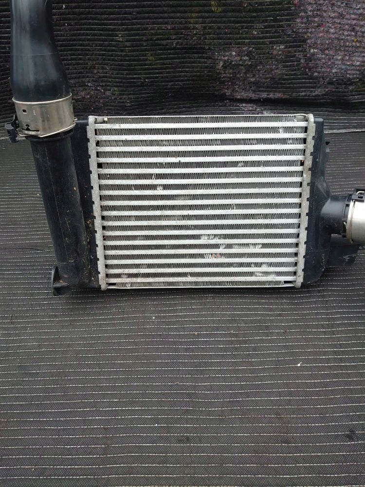 фото №3, Радиатор воздуха интеркулер clio iv