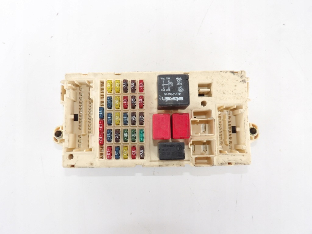 фото №1, Alfa romeo 147 1.6 коробка запобіжників