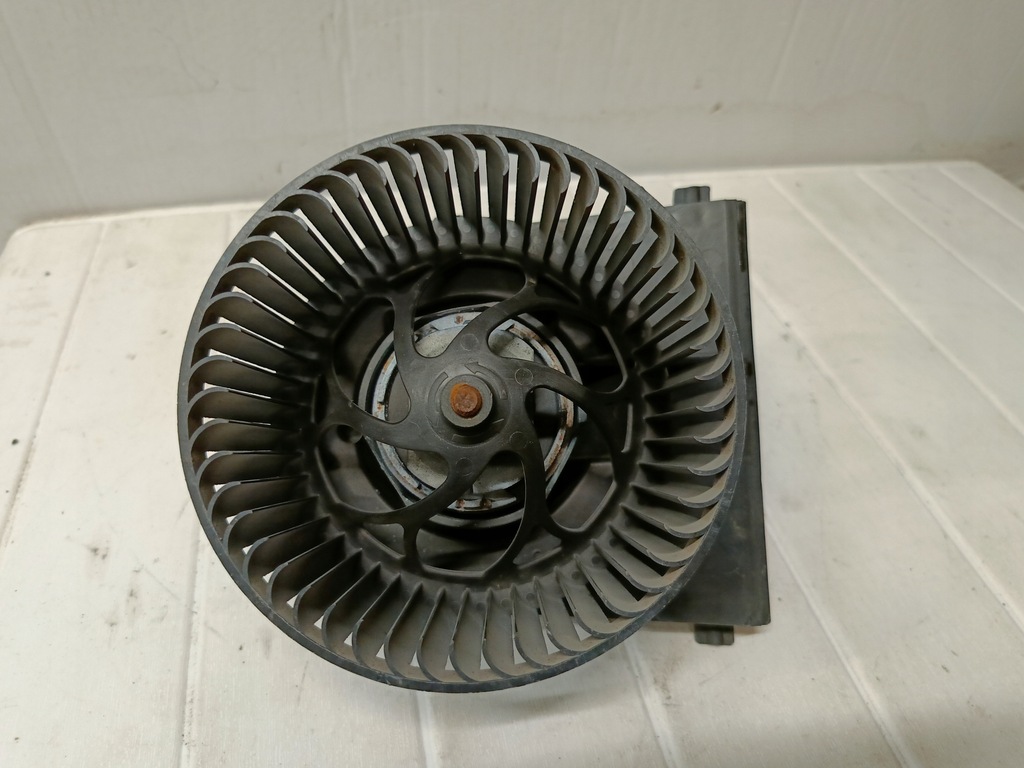 фото №1, Вентилятор обдув audi a3 1.6 kat