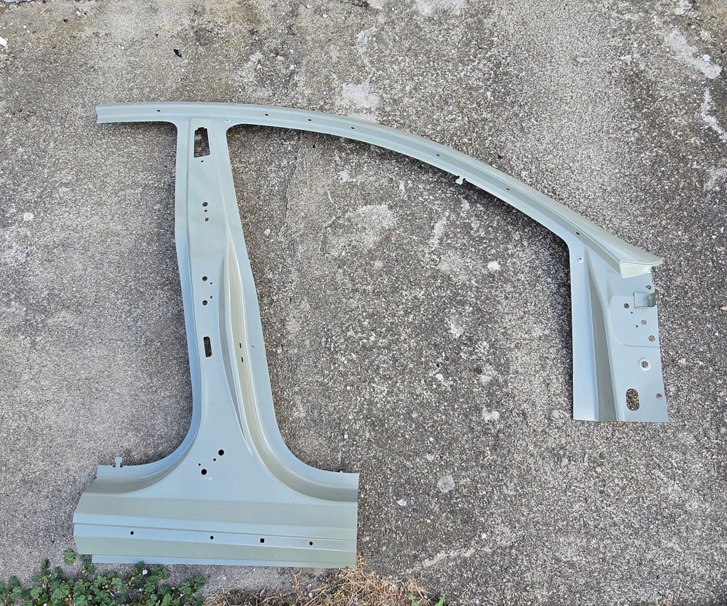 фото №1, Обшивка праве перед tesla y