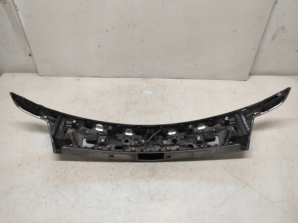 фото №5, Opel insignia a 08- kombi накладка крышки задняя 13272845