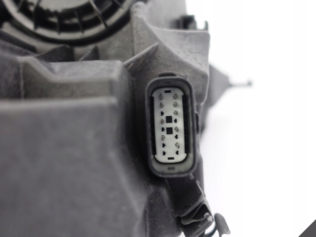 фото №10, Ford puma 19- лампа full led права europa b.ładna