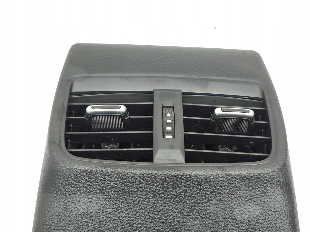 фото №7, Toyota corolla e210 e21 2022 решётка обдув задняя туннель среднего