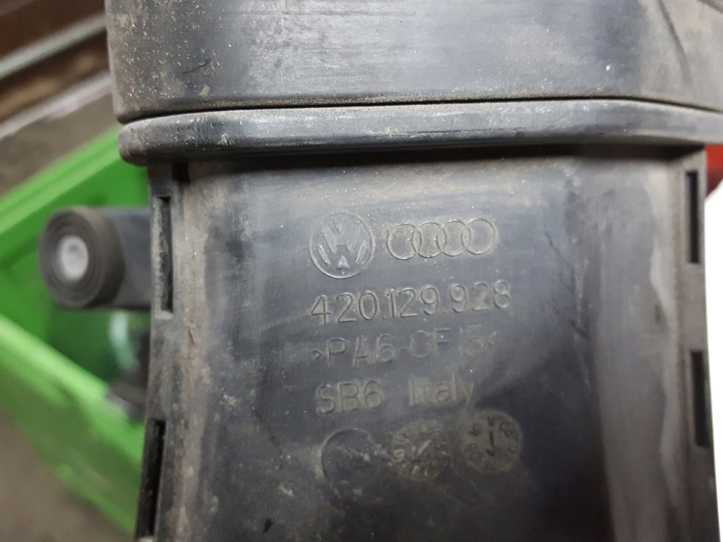 фото №3, Audi r8 420 4.2 tfsi канал труба впуск воздуха