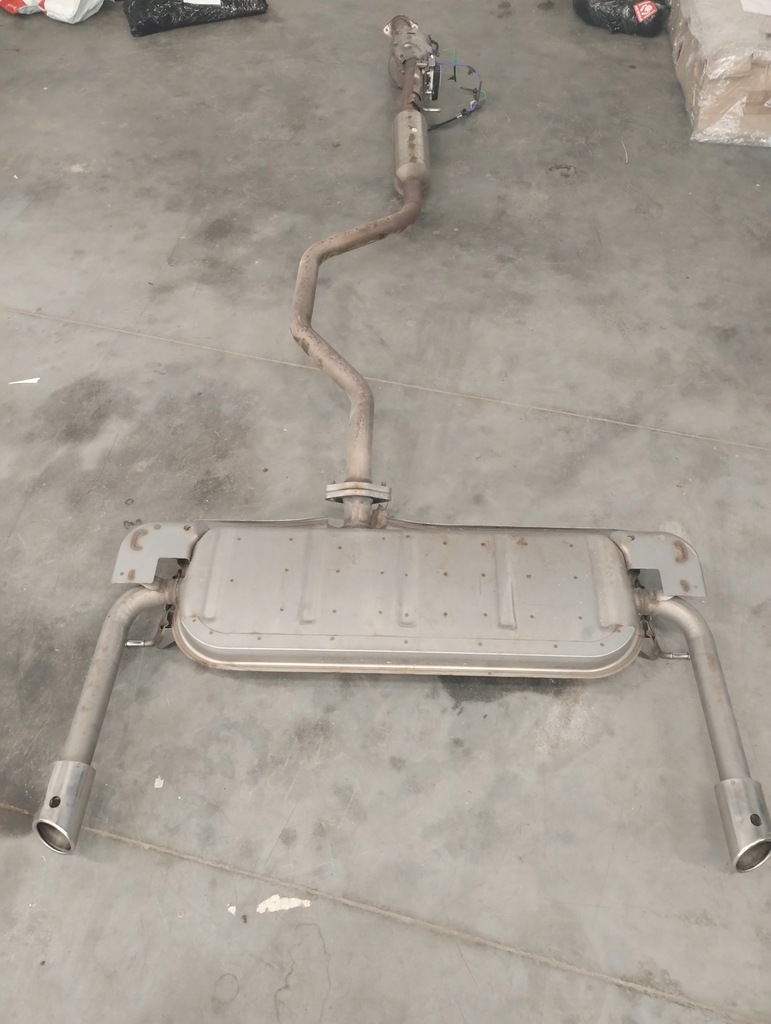 фото №1, Mazda 3 bp iv usa sedan выхлоп гаситель катализатор крышка багажника клапан труба