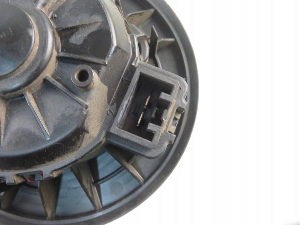 Воздуходувка ford fiesta mk6 vi vp8e2h18456aa 0130115551 3137231000 Киев