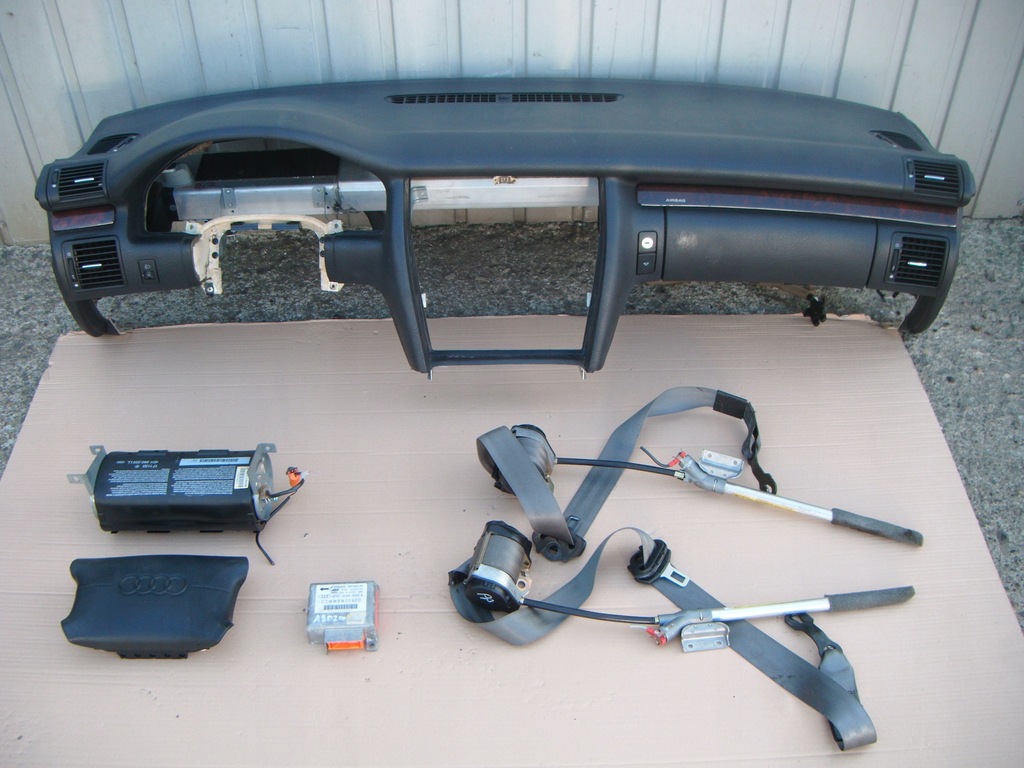 фото №6, Audi a8 d2 94-02 консоль подушки безопасности ремни