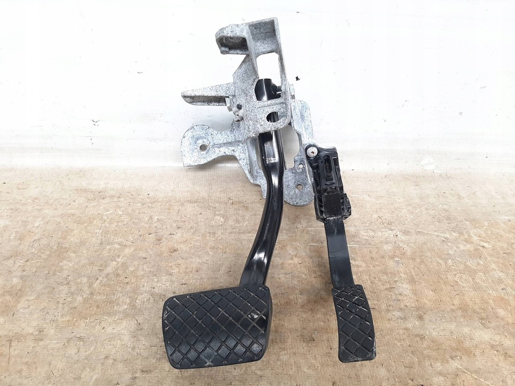 фото №1, Педаль тормоза audi q7 4m