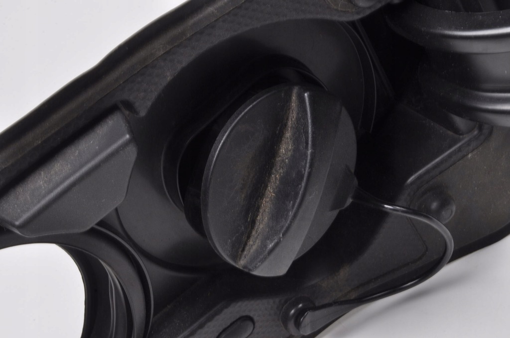 фото №9, Toyota prius iv phv prime кришка заливної пального 791