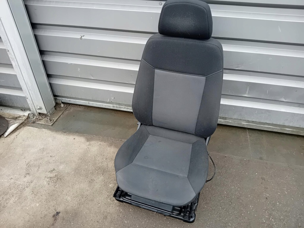 фото №1, Сиденье пассажира правый перед opel zafira b