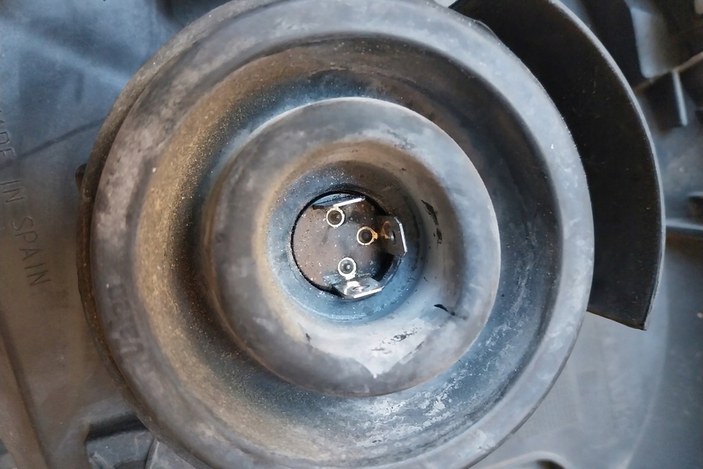 фото №9, Лампа права передня opel vivaro фургон f7 8200701356 2.5l дизель 107kw