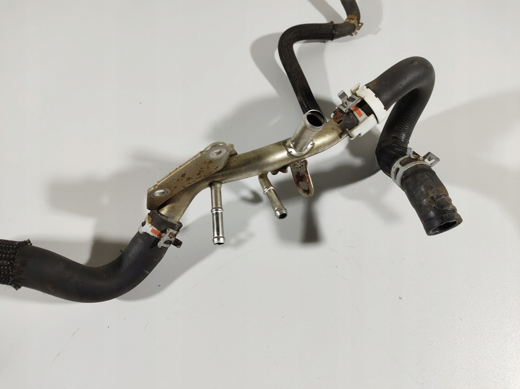 фото №7, Lexus is300h 13r wąż шланг wody