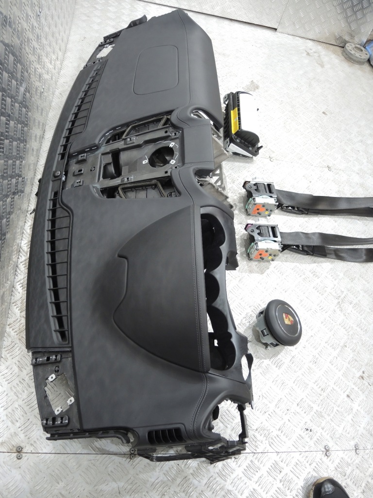 Porsche cayenne 7p5 turbo s панель  приборная панель подушка безопасности в Украине