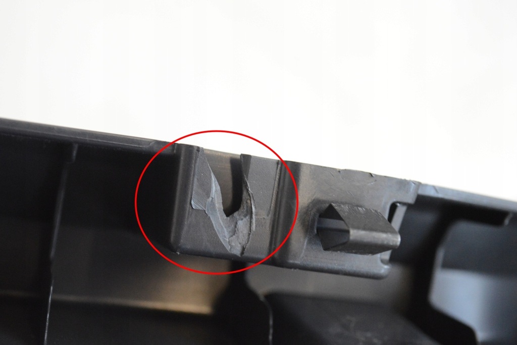 фото №5, Porsche taycan молдинг защитная багажник turbo s 2021 lhd