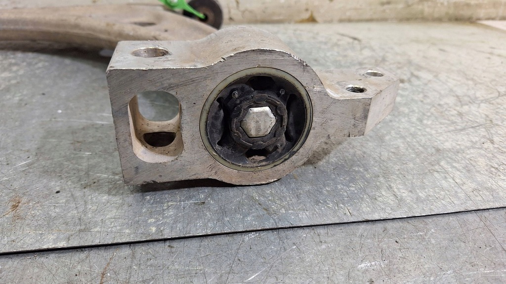 фото №8, Важіль лівий перед 3c0407153b vw passat b6 audi a3 s3 8p 2.0 tdi