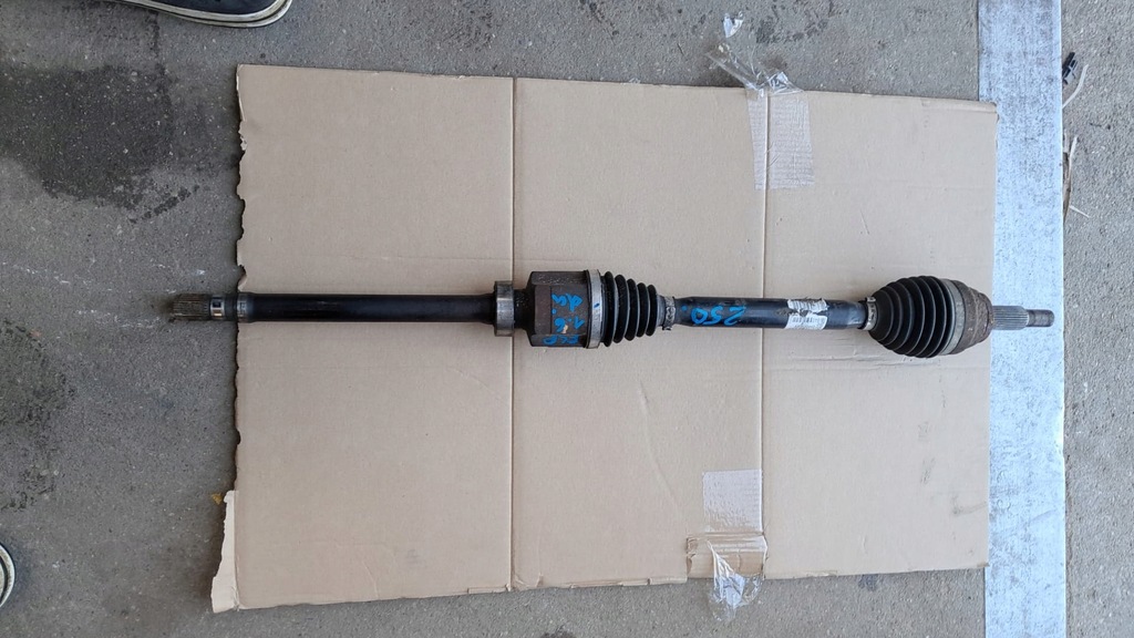 фото №1, Renault espace v 1,6 dci приводной вал правая 391004850r