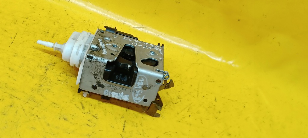 фото №9, Замок дверь правый перед audi a4 b5 8d1837016f