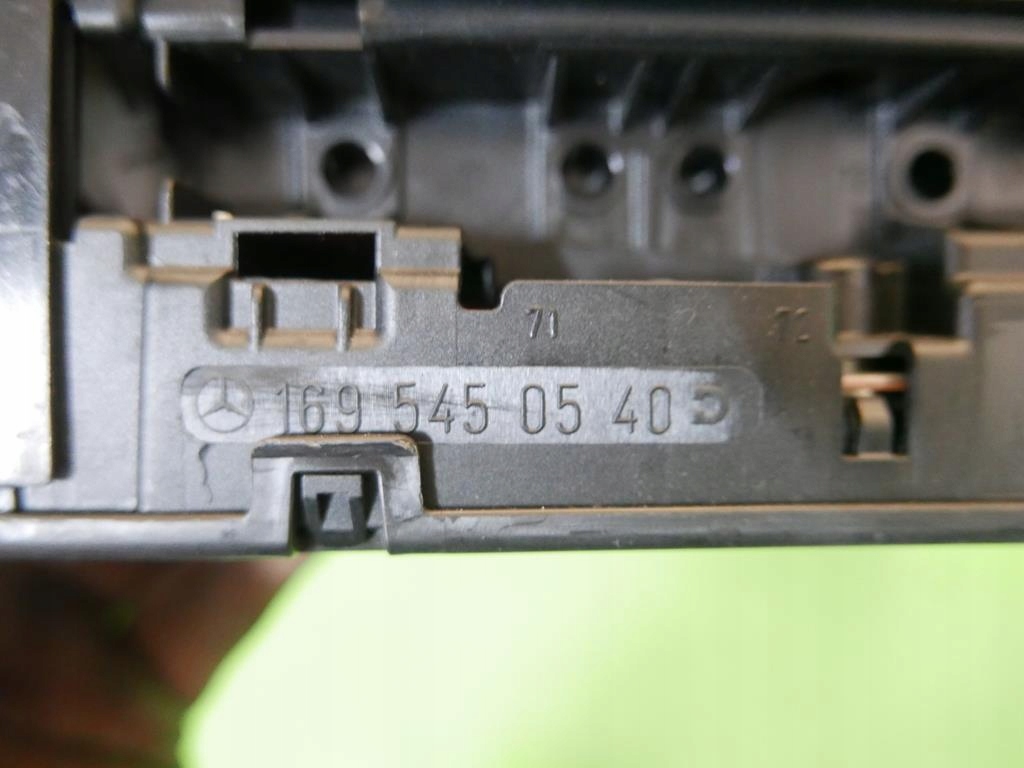 Купить Коробка предохранителей mercedes w169 a170 1.7 04-08