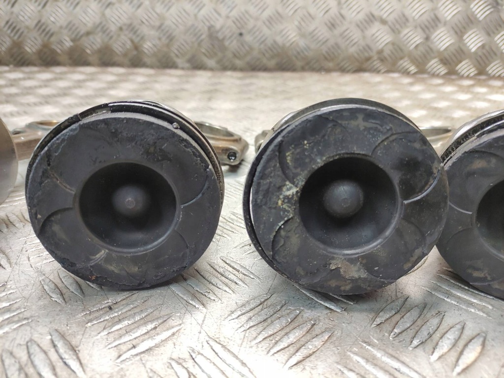 фото №5, Поршень + шатун volvo s80 i s80 i s60 xc90 v70 d5244t2 volvo 2.4 d5