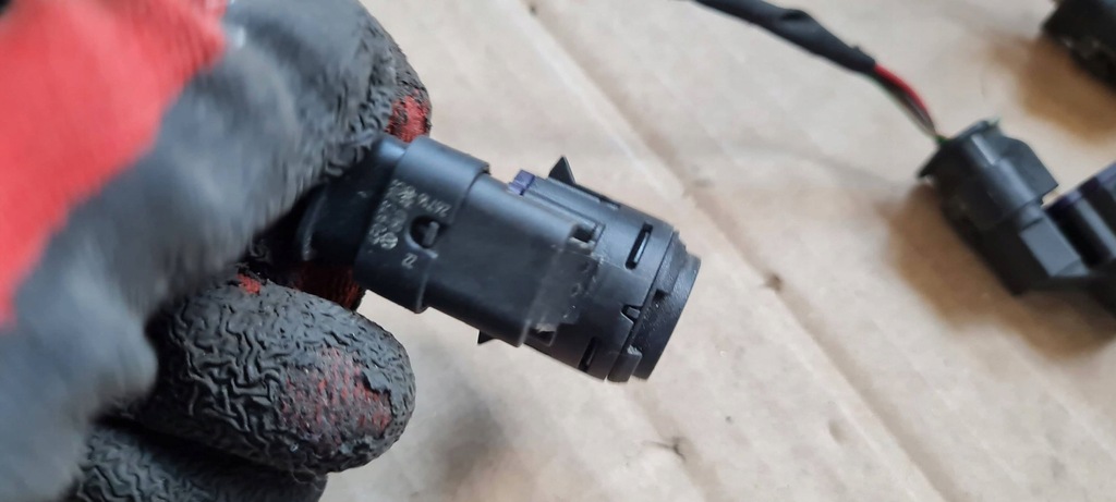 фото №13, S3 8y a3 датчик pdc парковки штекер lz7s 5wa919275c vw audi