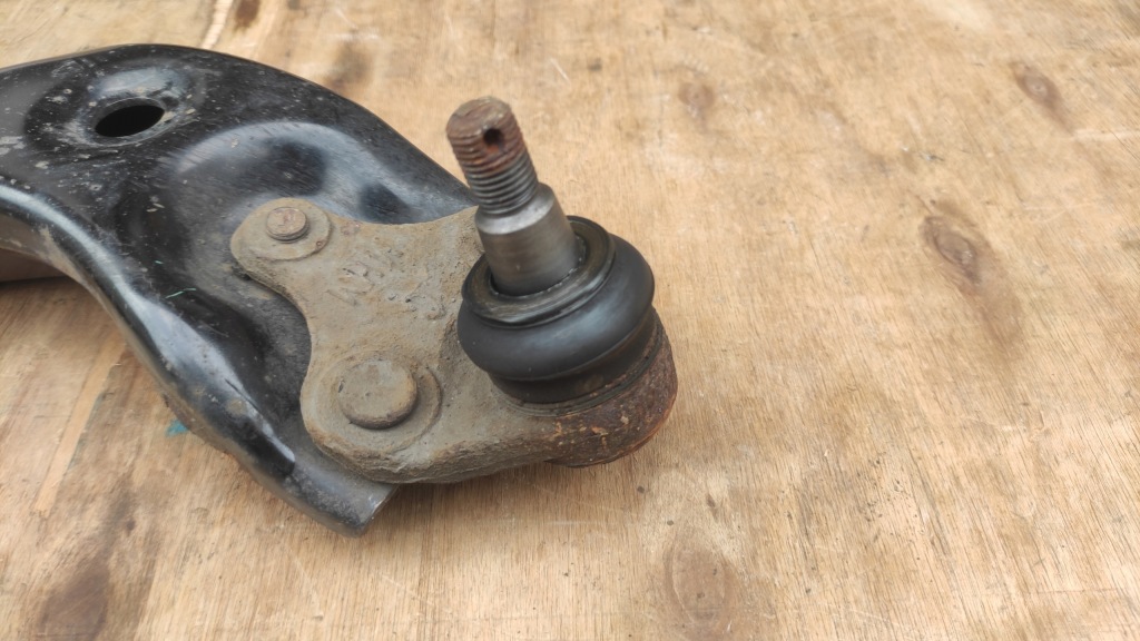 Важіль правий перед важіль правий передній toyota c-hr 1.2 turbo 116km 2018rok Київ