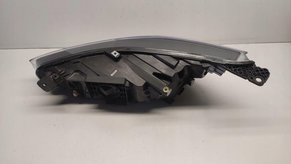 Ford focus mk4 рестайлінг  фара led фара правий Недорого