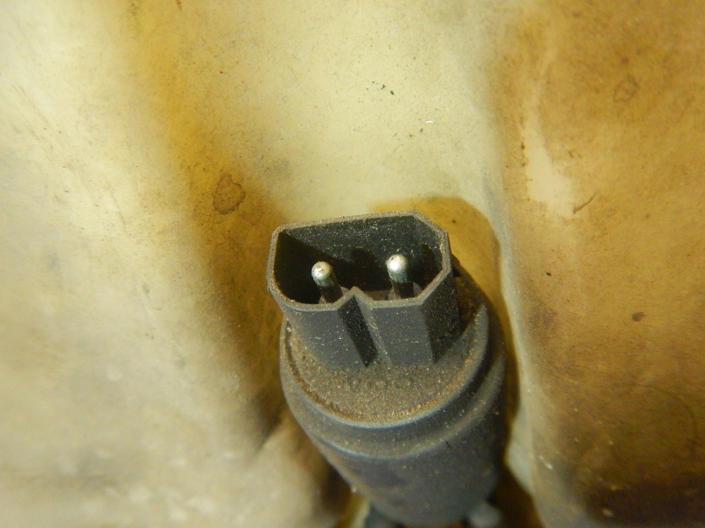 Bmw e36 90-00 бачок омивача 010445 в Україні