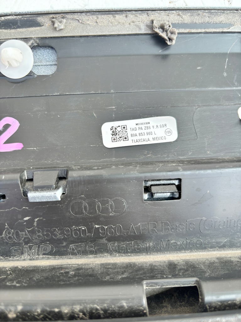 фото №13, Audi q5 80a права молдинг na двері перед передні 80a853960