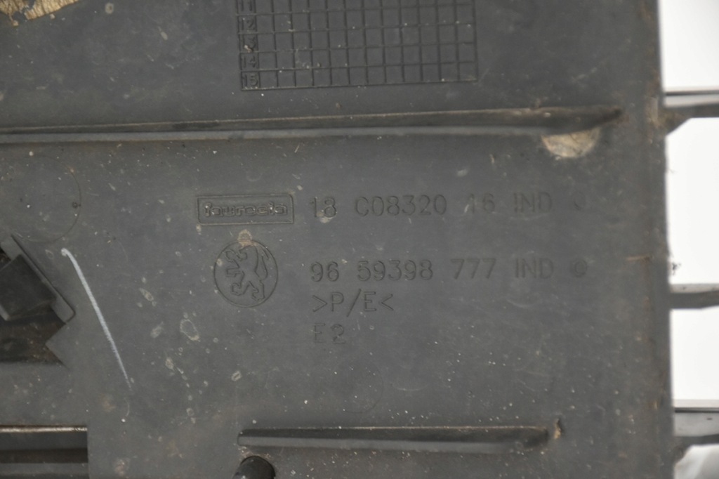 Бампер передній перед peugeot 407 kplc Зі Шроту