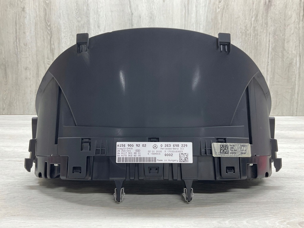 фото №9, Mercedes-benz gla w156 2017 середина лічильник / спідометр